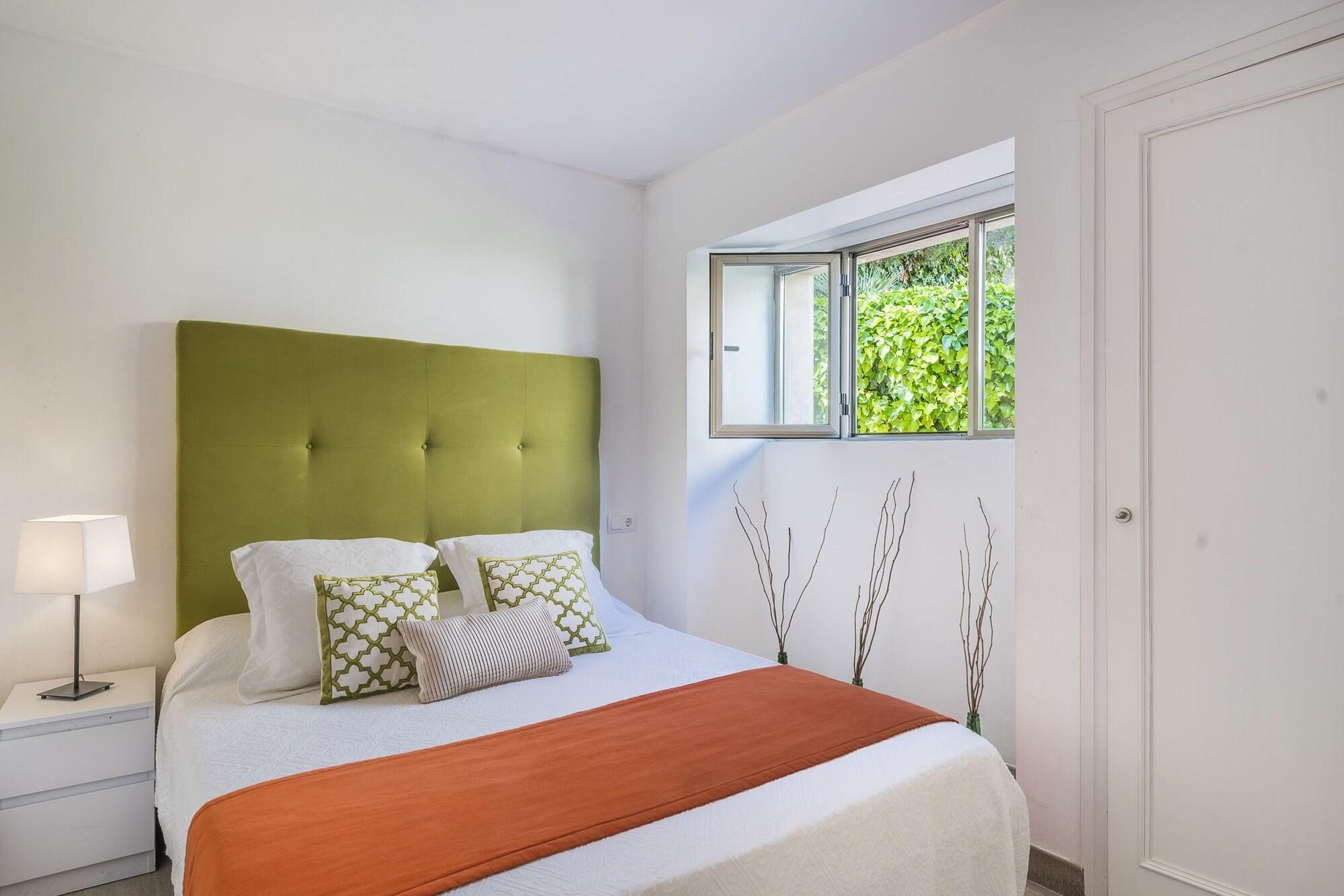 Villa Alcanada - Family Only