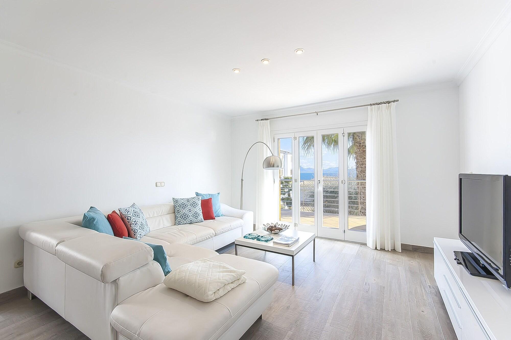 Alcanada - Family Only Villa